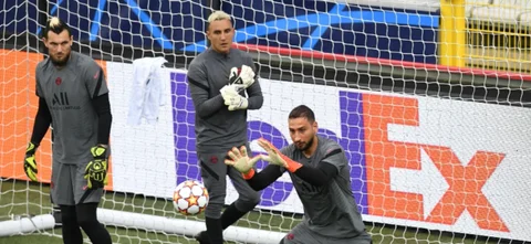 Preparación de Keylor y Donnarumma / Foto AFP