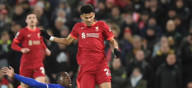 Luis Díaz en su primer partido como titular de Liverpool / Foto AFP