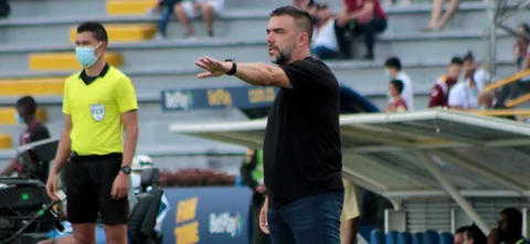 Martín Cardetti, técnico de Santa Fe. Foto: VizzorImage / Juan Torres