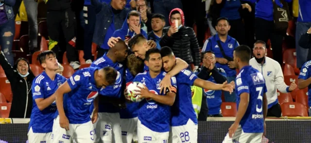 Millonarios celebrando en la Liga BetPlay / Foto VizzorImage