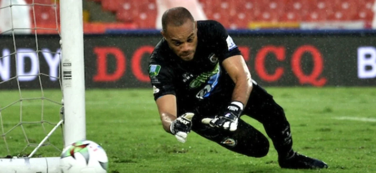 Pablo Mina, arquero de Jaguares. / Foto: VizzorImage - Luis Ramírez