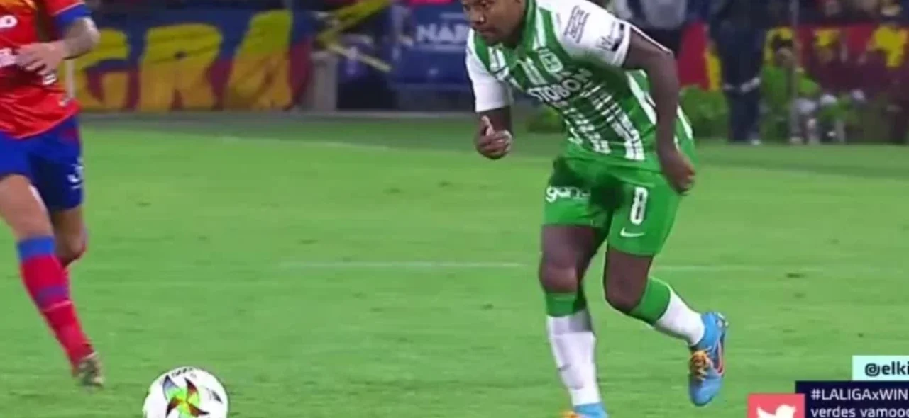 Dorlan Pabón buscó el gol de Nacional frente a Pasto.