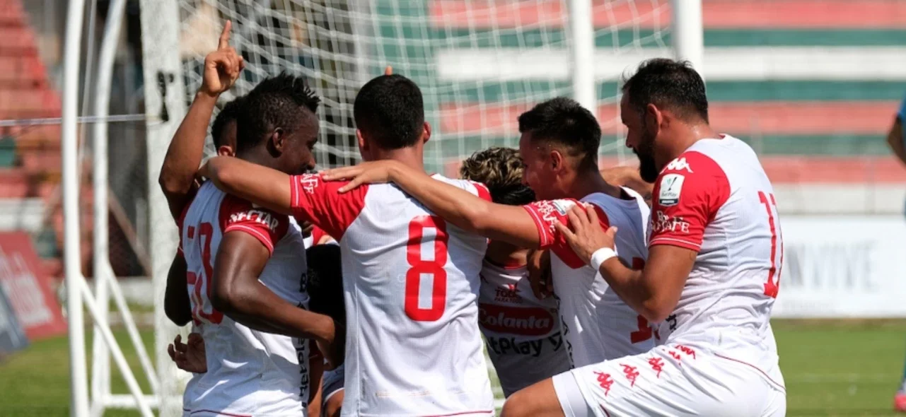 Santa Fe tiene 8 puntos en la Liga BetPlay. / Foto: VizzorImage - Juan José Horta