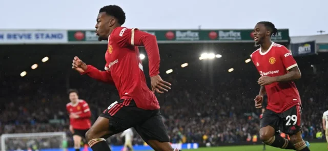 Anthony Elanga selló la victoria de Manchester United / AFP