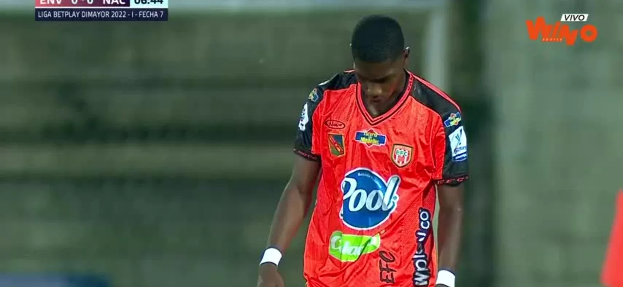 Yaser Asprilla tuvo la primera opción del partido.