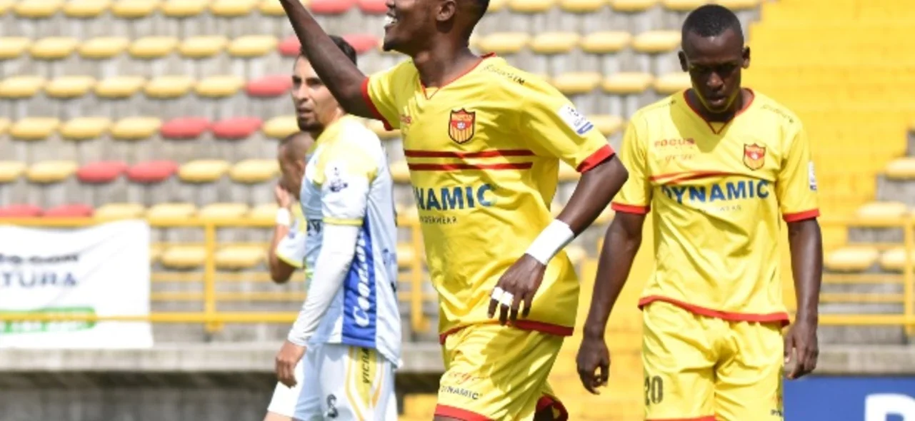 Bogotá celebra el triunfo sobre Huila / Foto VizzorImage