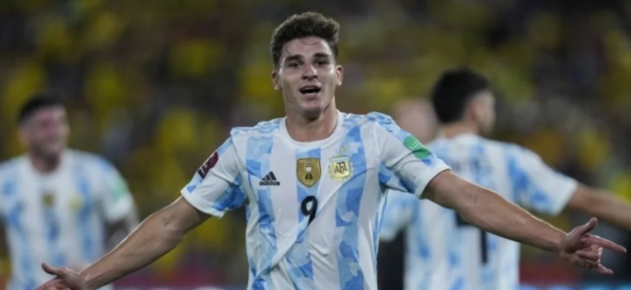 Julián Álvarez marcó el gol argentino/ AFP