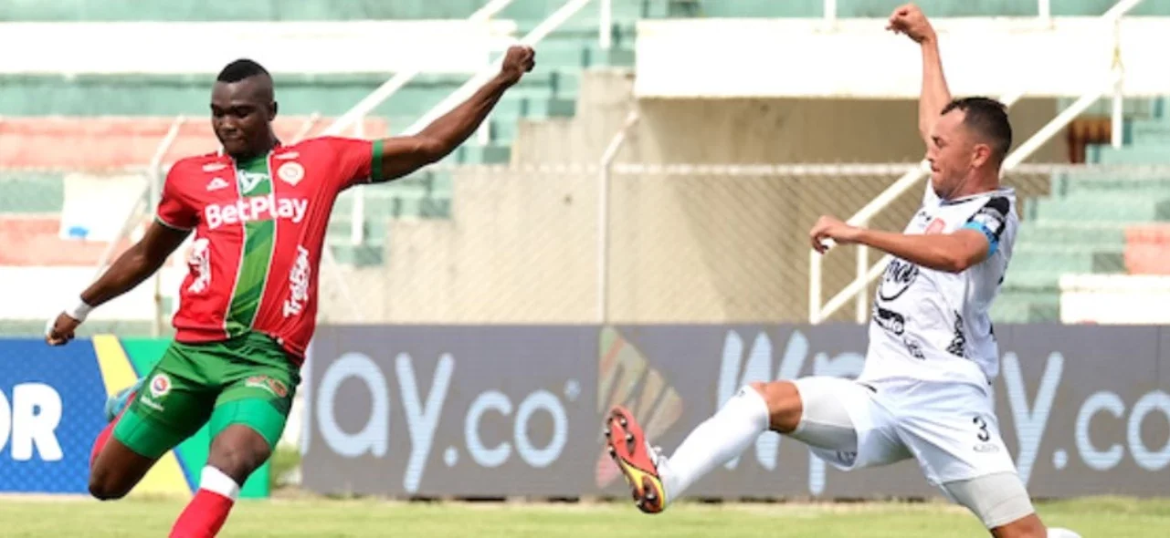 Cortuluá sigue fuera de los 8/ Vizzorimage