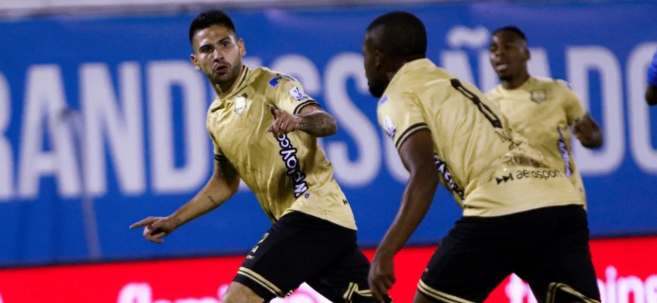 Jhonathan Agudelo anotó el único gol del partido. / Foto: VizzorImage - Juan A. Cardona