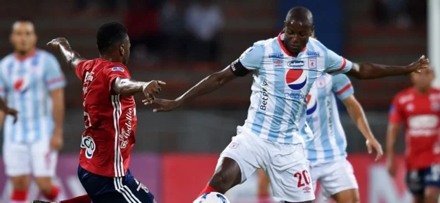 América, por la remontada en la Copa Sudamericana / AFP