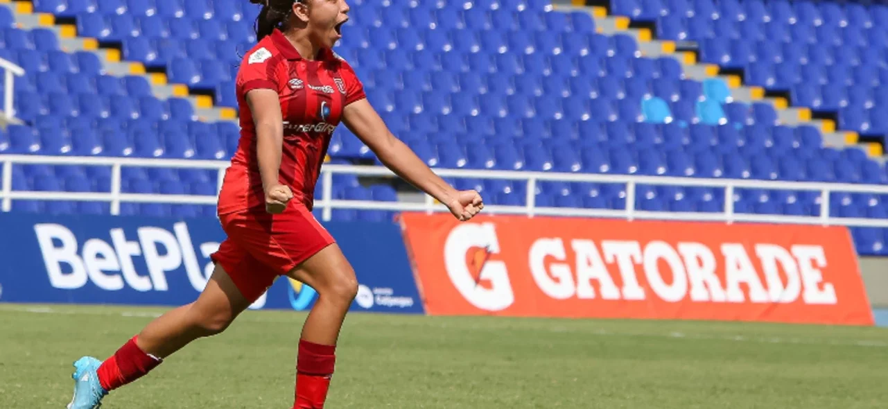 América derrotó 1-0 a Huila. Foto: VizzorImage / Samir Rojas
