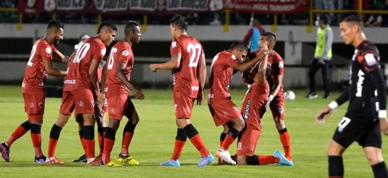 Patriotas venció en su casa a América | Foto: VizzorImage / Macgiver Baron