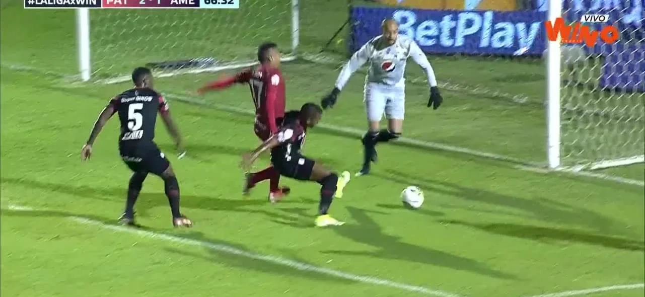 Patriotas vence a América 2-1