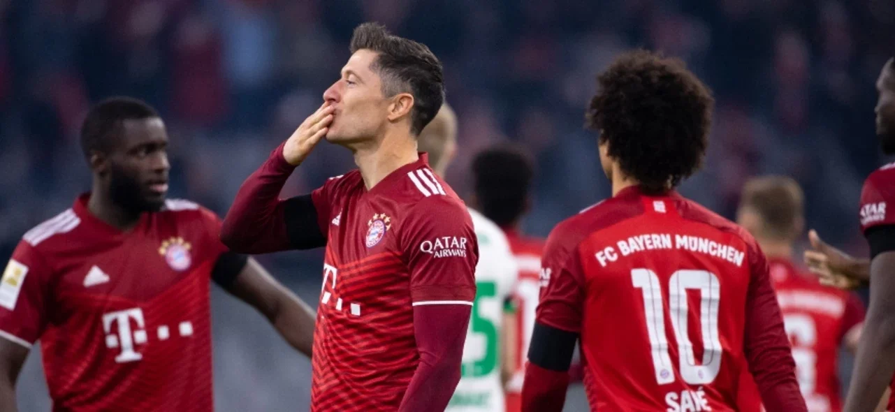 Lewandowski marcó doblete. / Foto: AFP