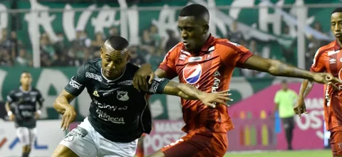 Cali y América disputaron el clásico del Valle - VizzorImage / Gabriel Aponte