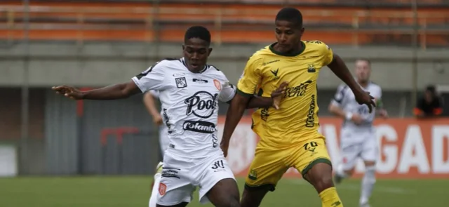 Envigado y Bucaramanga empataron sin goles | Foto: VizzorImage / Juan Augusto Cardona