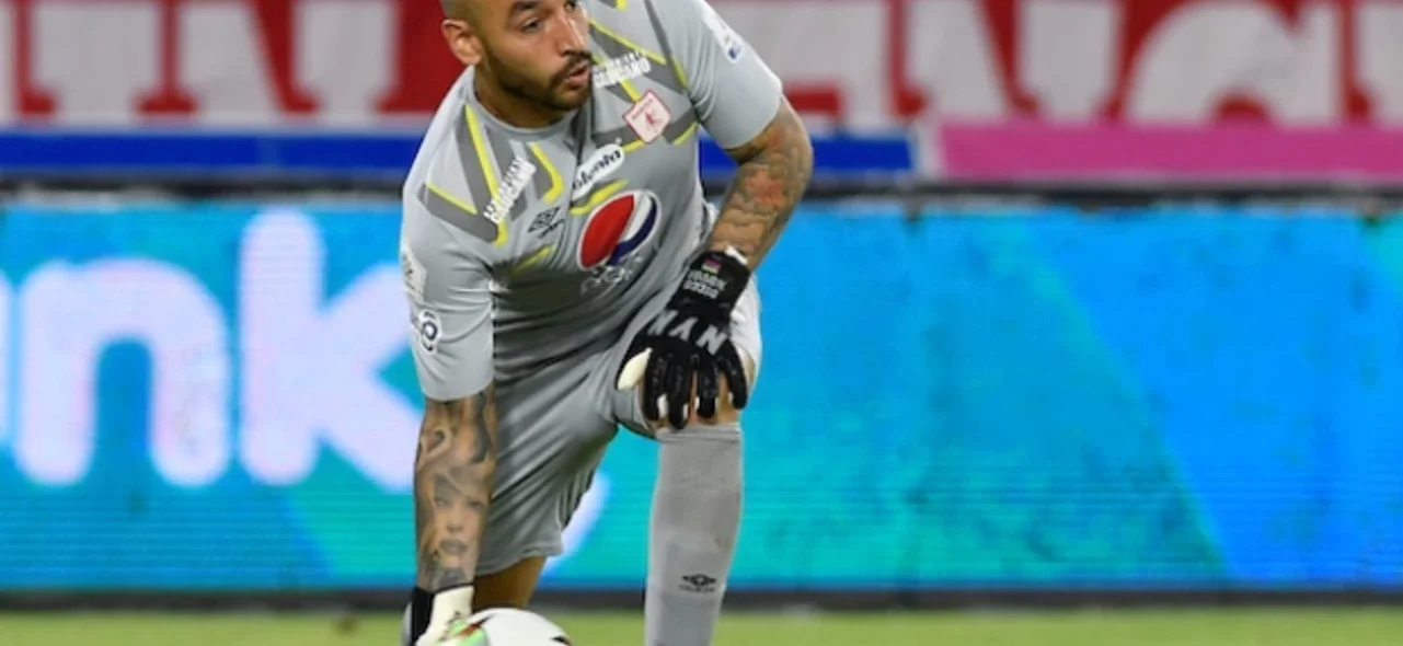 Diego Novoa, arquero de América. / Foto: VizzorImage - Gabriel Aponte