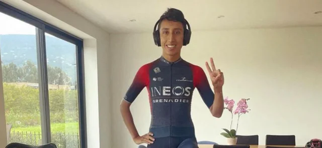 Egan Bernal volvió a subirse a la bicicleta. / Foto: Egan Bernal
