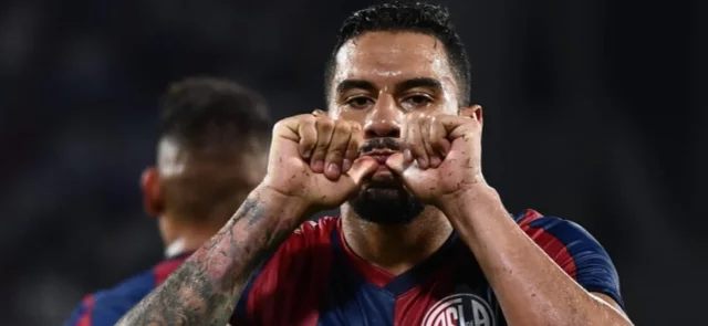 Gordillo celebra ante Talleres / Foto AFP