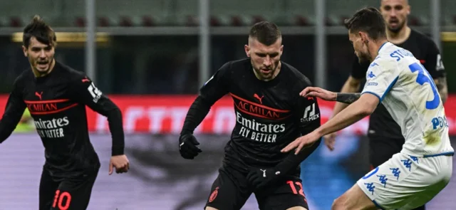 Milán se aseguró en el liderato / Foto AFP