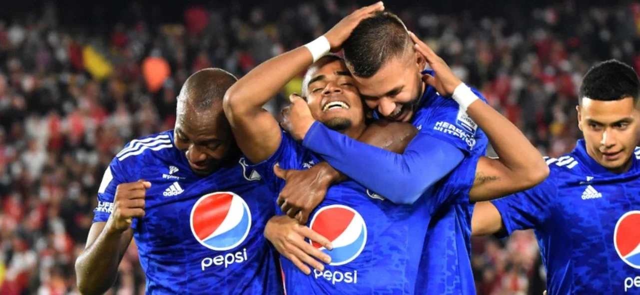 Millonarios goleó a Santa Fe y mantuvo el liderato | Foto: VizzorImage / Felipe Caicedo