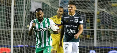 Dorlan Pabón marcó 2 veces de penal | Foto: VizzorImage / Gabriel Aponte
