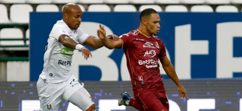 Once Caldas y Tolima juegan por la fecha 12 de la Liga BetPlay. Foto: VizzorImage / John Jairo Bonilla