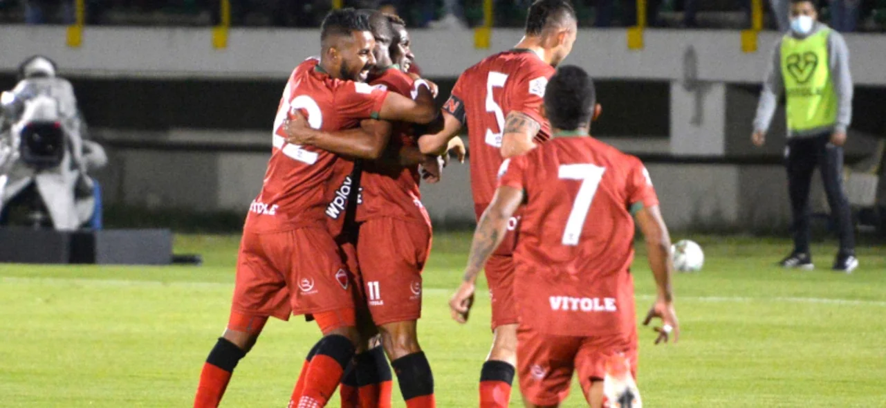 Patriotas derrotó 2-1 a América. Foto: VizzorImage / Macgiver Barón