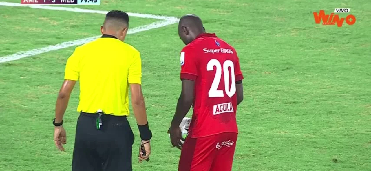 Adrián Ramos falló penal.