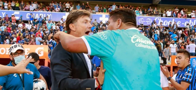 Hernán Cristante reveló que sus jugadores han sido amenazados. / Foto: AFP