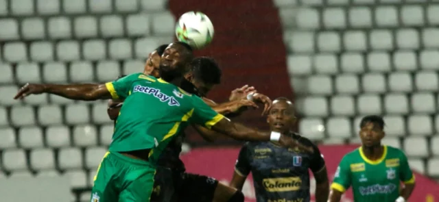 Once Caldas y Quindío empataron sin goles. / Foto: VizzorImage - JJ Bonilla