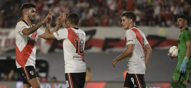 River visita a San Lorenzo en el clásico de la fecha 5 / AFP