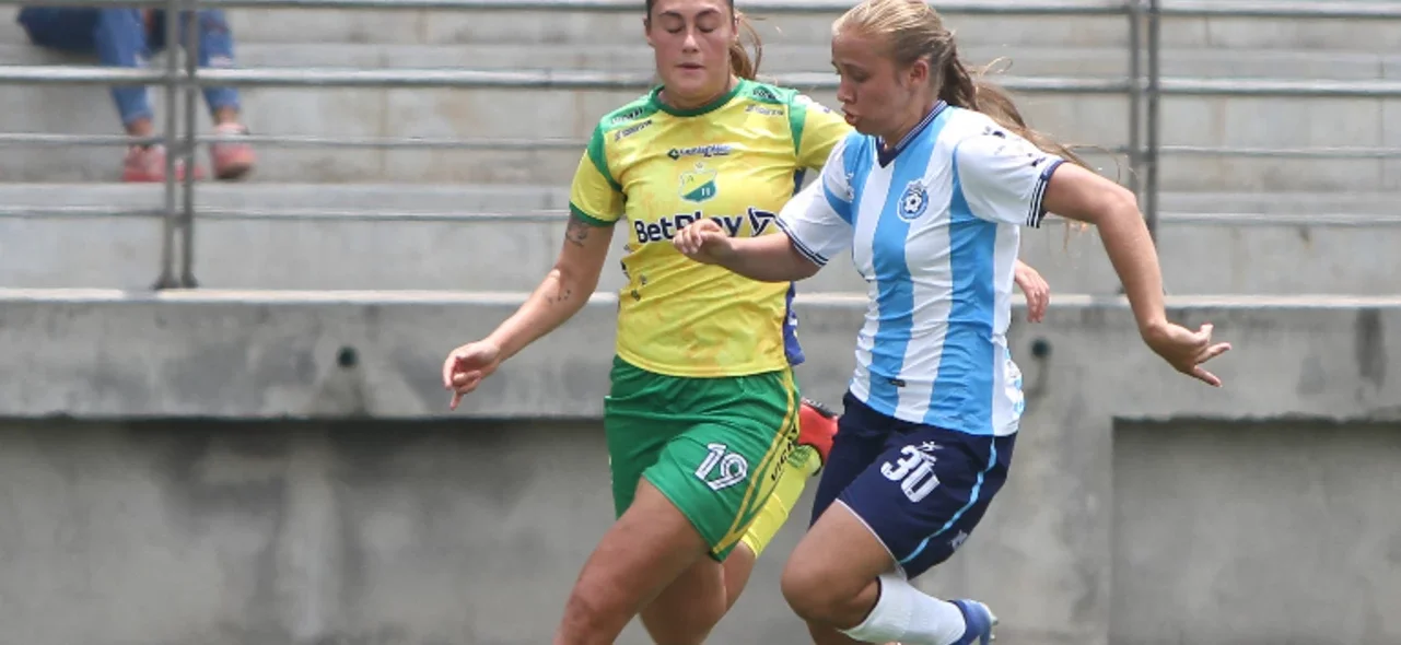 Real Santander y Huila empataron 3-3. Foto: VizzorImage / Jaime Moreno