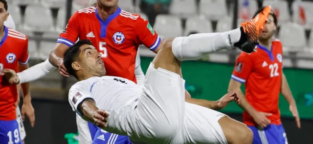 Uruguay venció 2-0 a Chile. Foto: AFP