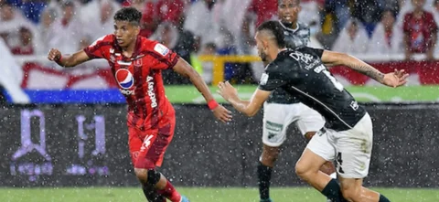 América quedó a 4 puntos del octavo/ Vizzorimage