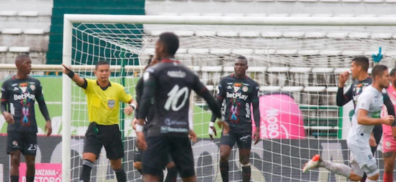 Once Caldas suma 24 puntos/ Vizzorimage