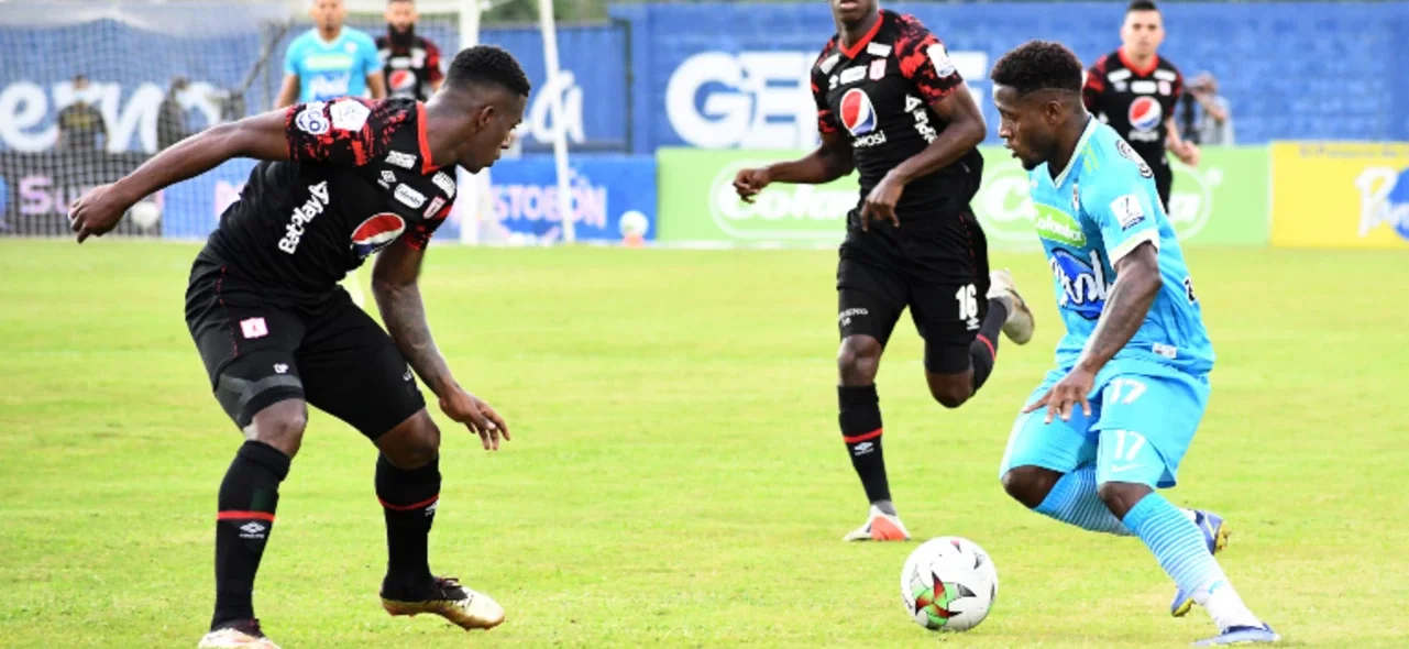 Jaguares y América empatan 1-1