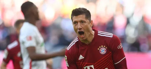 Lewandowski marcó el gol del triunfo / AFP