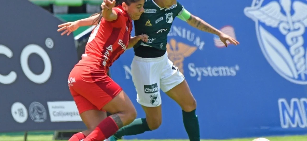 Catalina Usme y Carolina Arias, capitanas de América y Cali. / Foto: VizzorImage - Gabriel Aponte