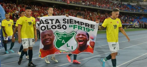 América y Cali rindieron un homenaje a Freddy Rincón / VizzorImage
