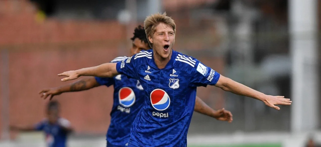 Andrés Llinás, defensor de Millonarios. / Foto: VizzorImage / Luis Benavides