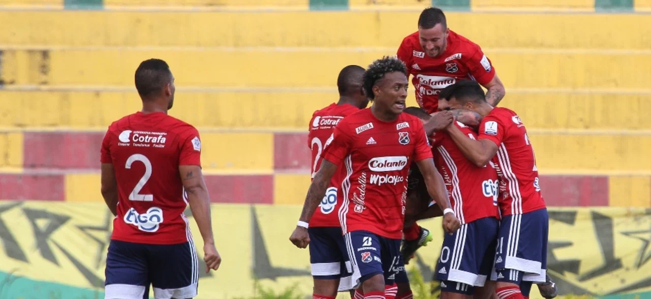 Medellín venció 3-2 a Bucaramanga. Foto: VizzorImage / Jaime Moreno