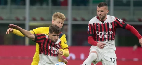Milan empató con Bologna, pero sigue en la cima de la Serie A / AFP