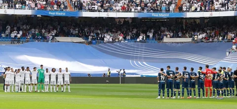 Minuto de silencio por Freddy Rincón / Foto Real Madrid Oficial