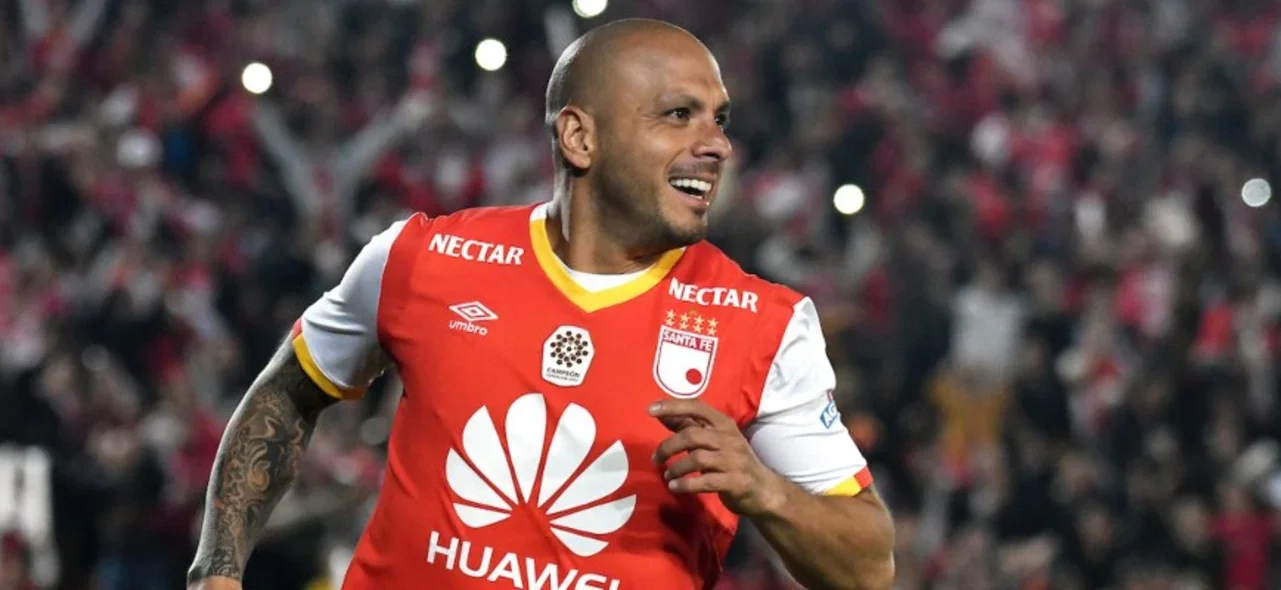 Omar Pérez, ídolo de Santa Fe | Foto: VizzorImage / Luis Ramirez