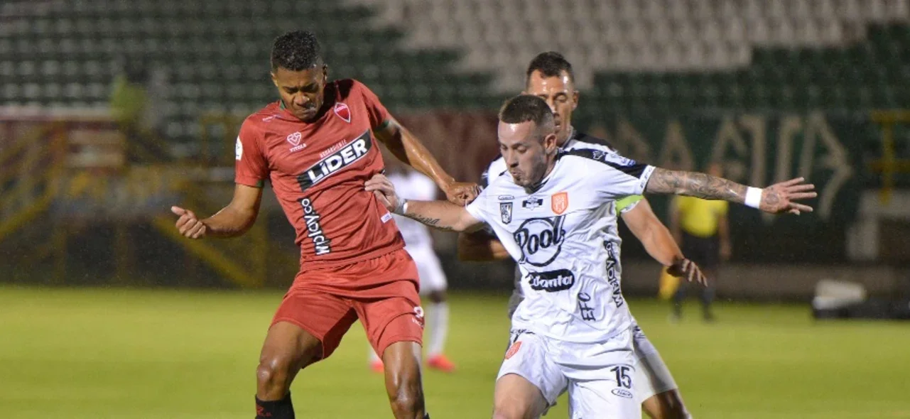 Patriotas vs. Envigado / Foto VizzorImage