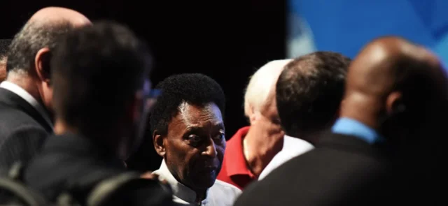 Pelé está hospitalizado desde el lunes / Foto AFP