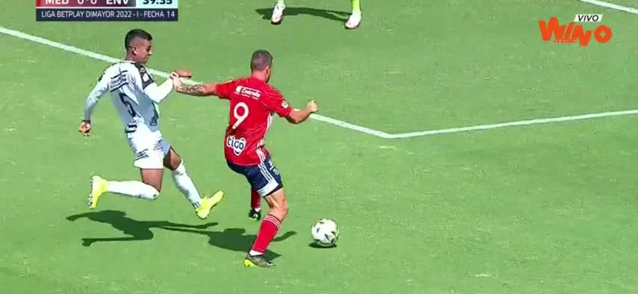 Luciano Pons tuvo una oportunidad frente a Envigado.