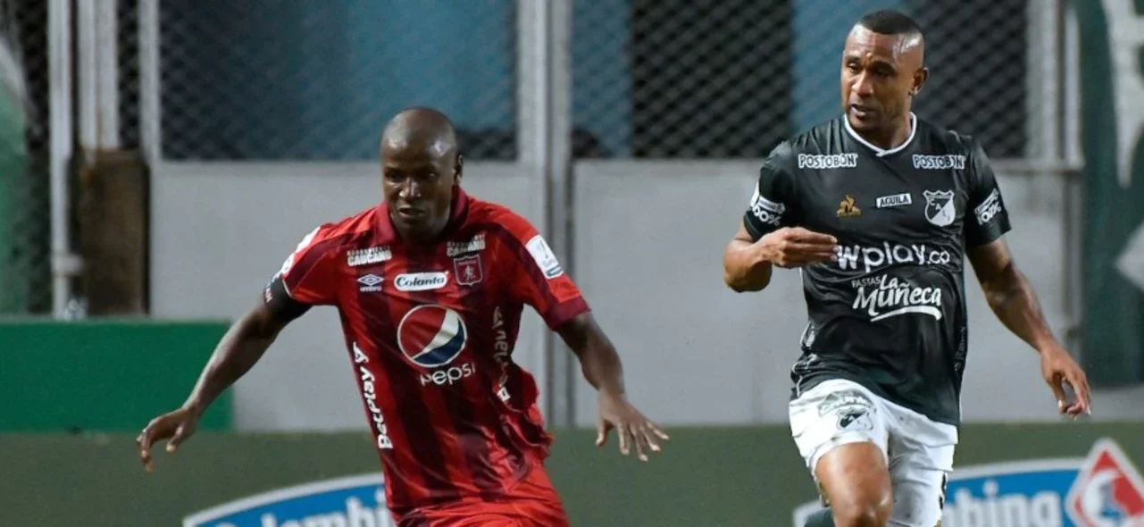 América y un balance positivo ante Cali en Liga | Foto: VizzorImage / Gabriel Aponte