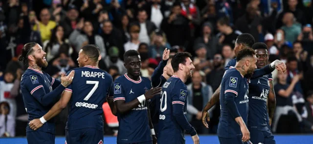 PSG celebra el gol del título de la Ligue 1 / Foto VizzorImabe